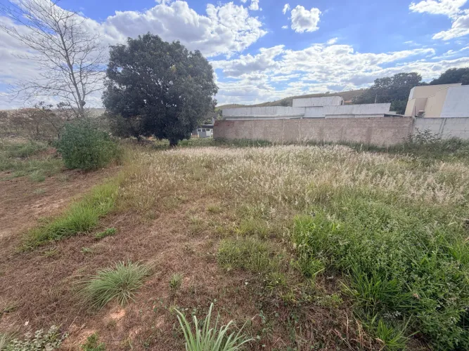 Vendo Terreno - JARDIM BOTÂNICO - Condomínio Estância Santa Paula