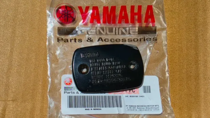 Tampa burrinho de freio Yamaha R3/MT03