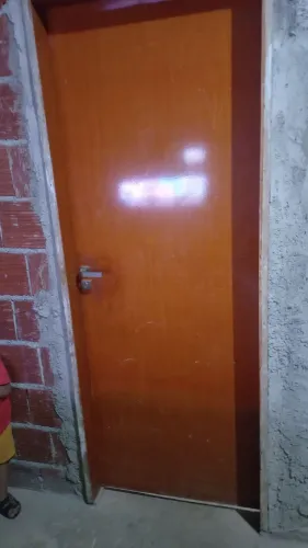 Portas madeira direita esquerda