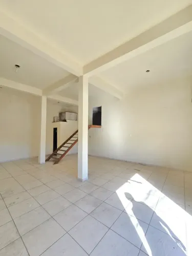 Loja c/ 60 m2 na Rua Rio Comprido B. Santa Cruz / Riacho das Pedras - Contagem  MG