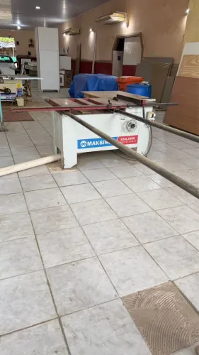 Esquadrejadeira varão makisiwa