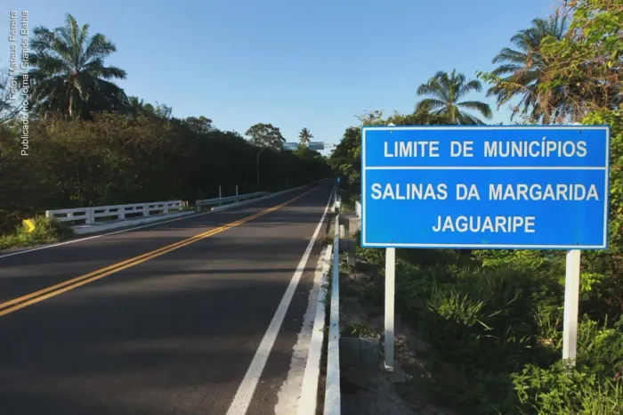 Imóvel para venda com 1000 metros quadrados em Centro - Salinas da Margarida - BA