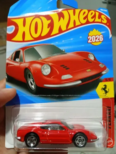 Ferrari (Dino 206 GT)