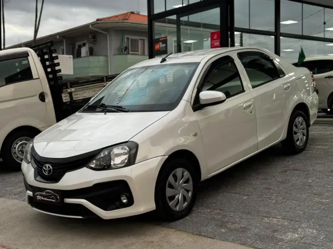 Toyota Etios X Sedan 1.5 Flex 16V 4P Aut. 2021