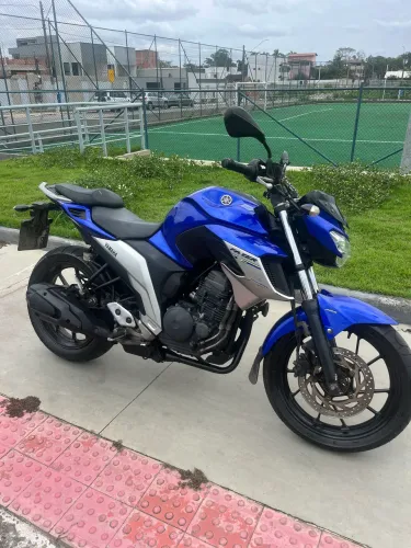 Vendo moto fazer 250 fz25