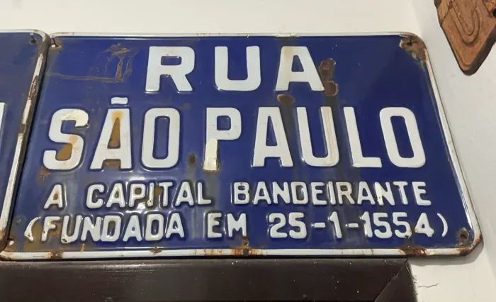 Antiga placa esmaltada rua São Paulo
