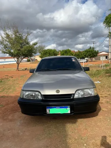 Chevrolet Monza GL 1.8 Efi/ SL/ L/ 650/barc. 2e4p (álcool) 1995