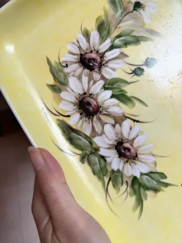 Bandeja antiga de porcelana pintada a mão
