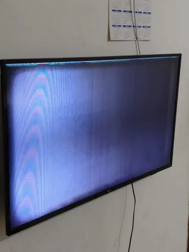 TV PHILIPS 43' QUEBRADA