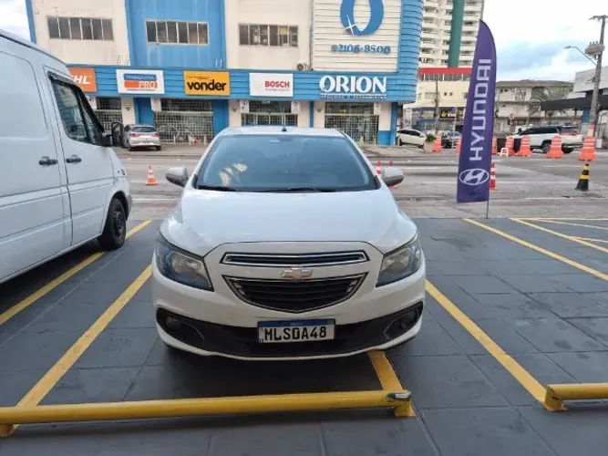 Chevrolet Onix Hatch LTZ 1.4 8V Flex Power Aut. 4P 2014