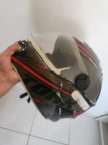 Capacete