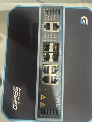 Switch Datacom 2104G2 8 Porta Rj-45 SFP