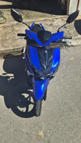 Vendo moto zera. Com apenas 170 km rodados. 