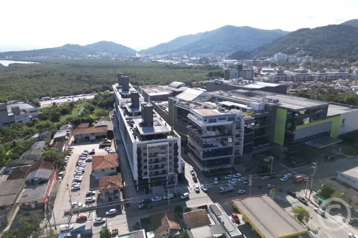 Apartamento mobiliado de lançamento no Saco Grande