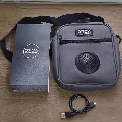Shoulder Bag com Speaker da Ótica Chilli Beans