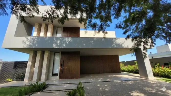Sobrado para venda com 395 metros quadrados com 4 quartos