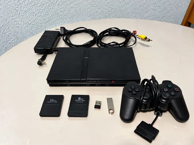 PS2 Slim com OP L, Controle 2 Memory Cards + Acessórios