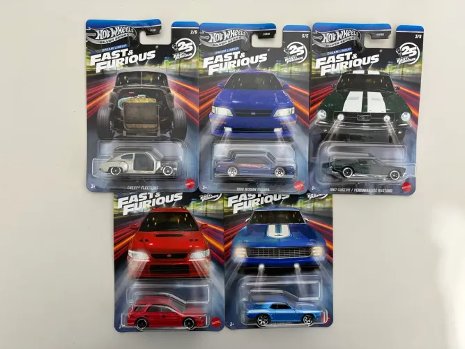 Hot Wheels set completo