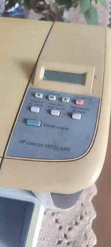 HP LaserJet M1120 MFP usada com defeito.