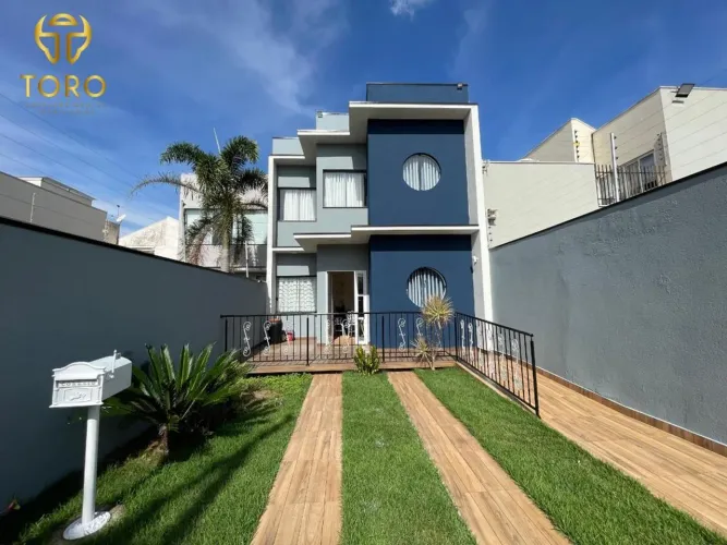 Aluga-se excelente casa no Jardim América, em Maringá! Com 113m² de área construída