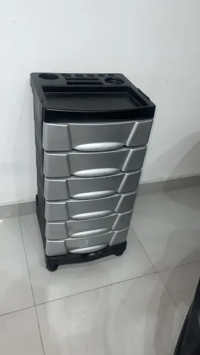 Carrinho auxiliar de cabeleireiro