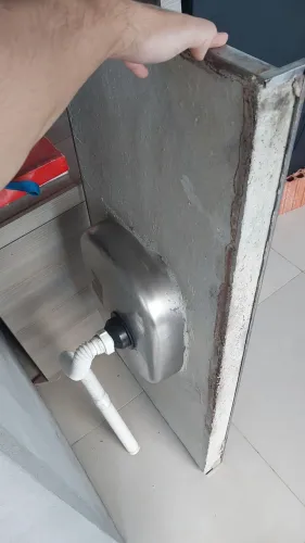 Cuba de inox e concreto usada
