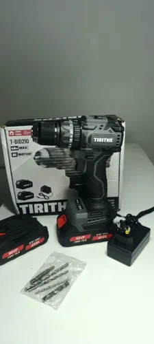 Parafusadeira e Furadeira de Impacto Brushless 21V MAX da marca Tirithe