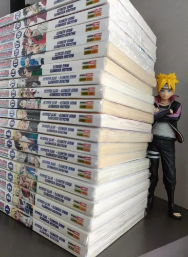 Boruto Mangás coleção completa (20 volumes) + Action Figure