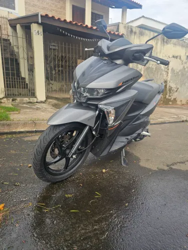 Vendo yamaha neo 125cc automática.