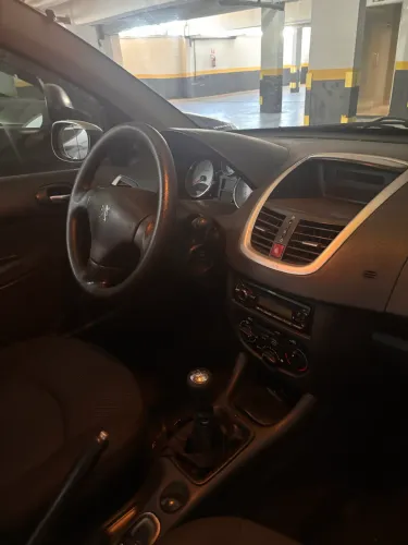 Peugeot 207 XR 1.4 Flex 8V 5P 2012