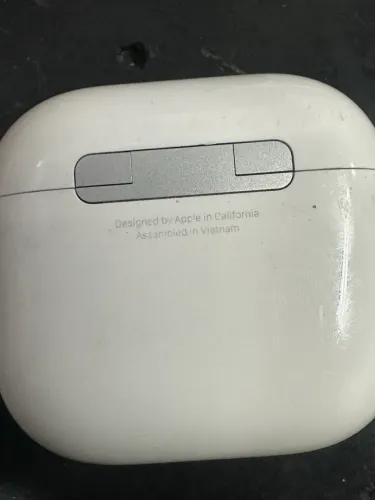 AirPods 4
