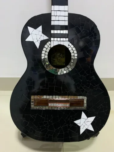 Violão em Mosaico