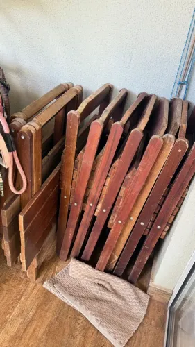 2 jogos mesa cadeira de madeira