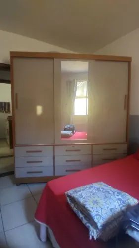 Guarda-roupa seminovo