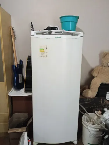 Geladeira não gela.