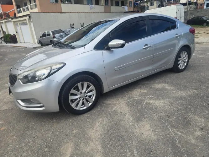 Kia Motors Cerato 1.6 16V Flex Aut. 2016
