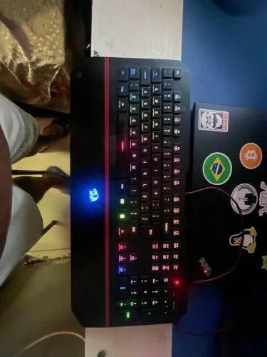 Teclado gamer ReDragon  karura