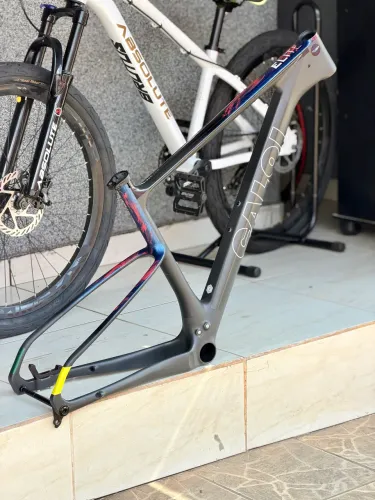 QUADRO CALOI ELITE CARBON TEAM