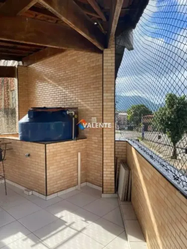 Sobrado com 2 dormitórios à venda, 120 m² por R$ 260.000,00 - Vila Margarida - São Vicente