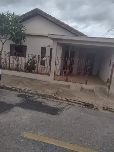 CASA VILA REIS - ITAPETININGA - COZINHA - SALA - BANHEIRO - VARANDA E 2 QUARTOS