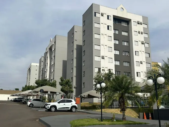 Apartamento para alugar no Residencial Cristina Helena Barros 2 em Maringá-Pr