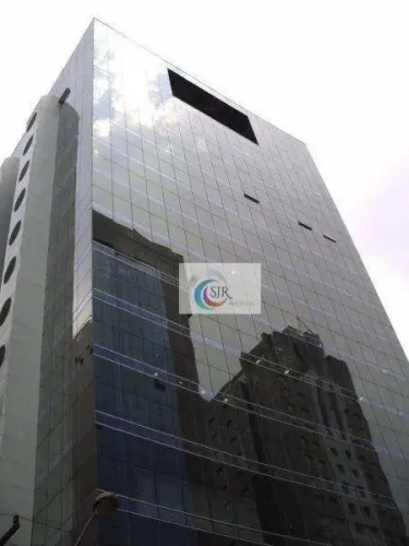 Conjunto comercial de 192m² com 6 vagas!!