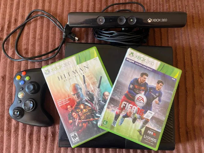 Xbox 360 E Super Slim ORIGINAL + Kinect + Controle Sem Fio + 3 Jogos. Com Defeito.