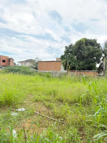 Lote super bem localizado na Praia do Morro ! Oportunidade !