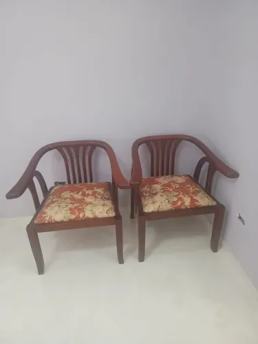 Cadeiras antigas