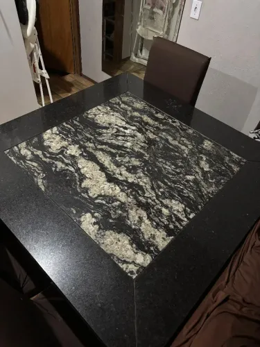 Mesa de granito