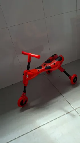 triciclo infantil dobrável joaninha