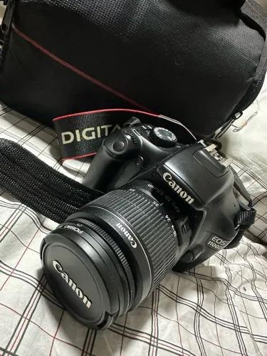 CANON EOS 1100D