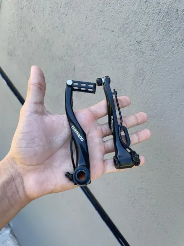 VENDO Freio V-brake Shimano Alivio T4000 Alumínio Preto Bike<br><br>R$ 130 R$ 140 TERESINA, PI