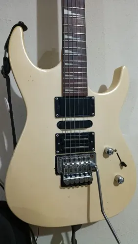 Guitarra Michael superstrato série rhino